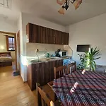 емили фемили хаус Gasthof *