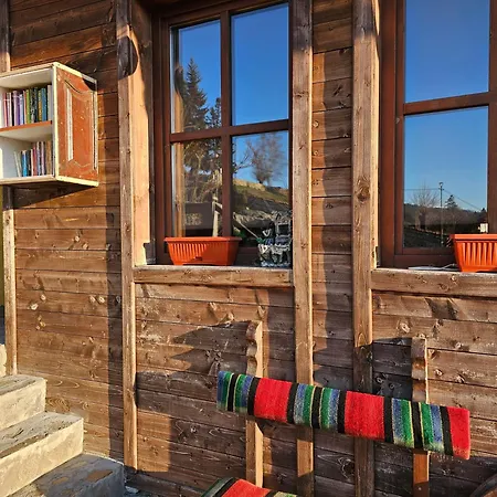 ゲストハウス емили фемили хаус *