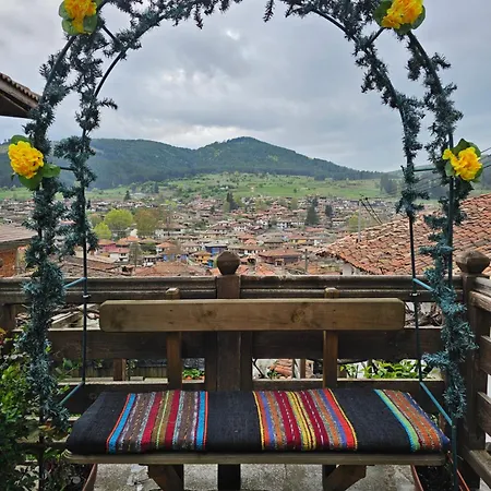 емили фемили хаус *