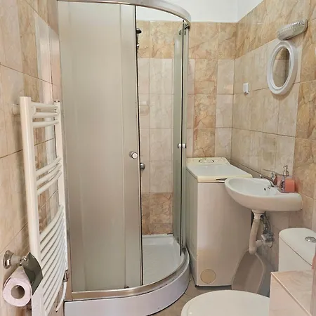 емили фемили хаус Casa de hóspedes *