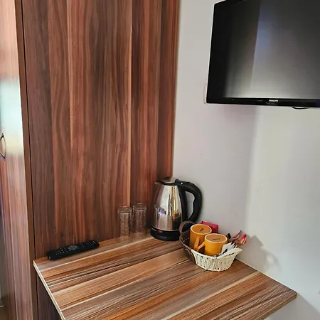 емили фемили хаус ゲストハウス *