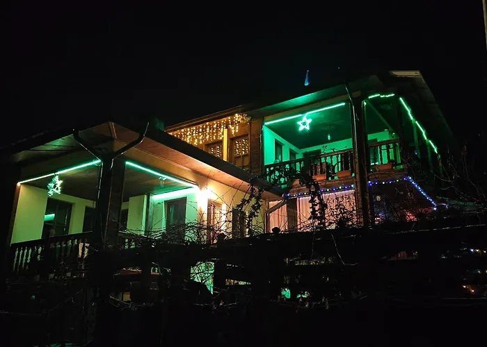 емили фемили хаус Konukevi Koprivştitsa