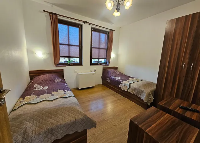 емили фемили хаус Koprivştitsa